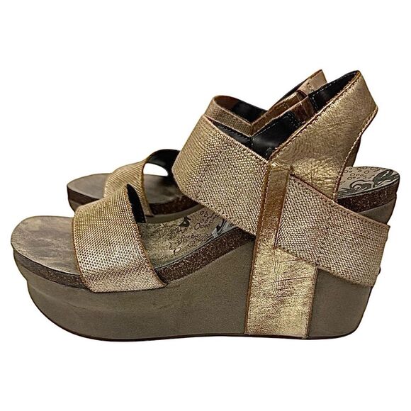 OTBT Bushnell Women’s Gold Pewter Leather Wedge Sandal Size 7 M Used Very Nice - Picture 5 of 8
